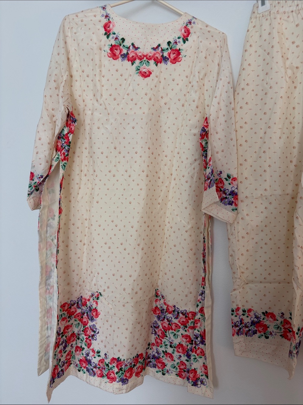 Vark Cream Floral Embroidered Kurta and Palazzo Set (Top and Pants ) - Picture 5 of 7